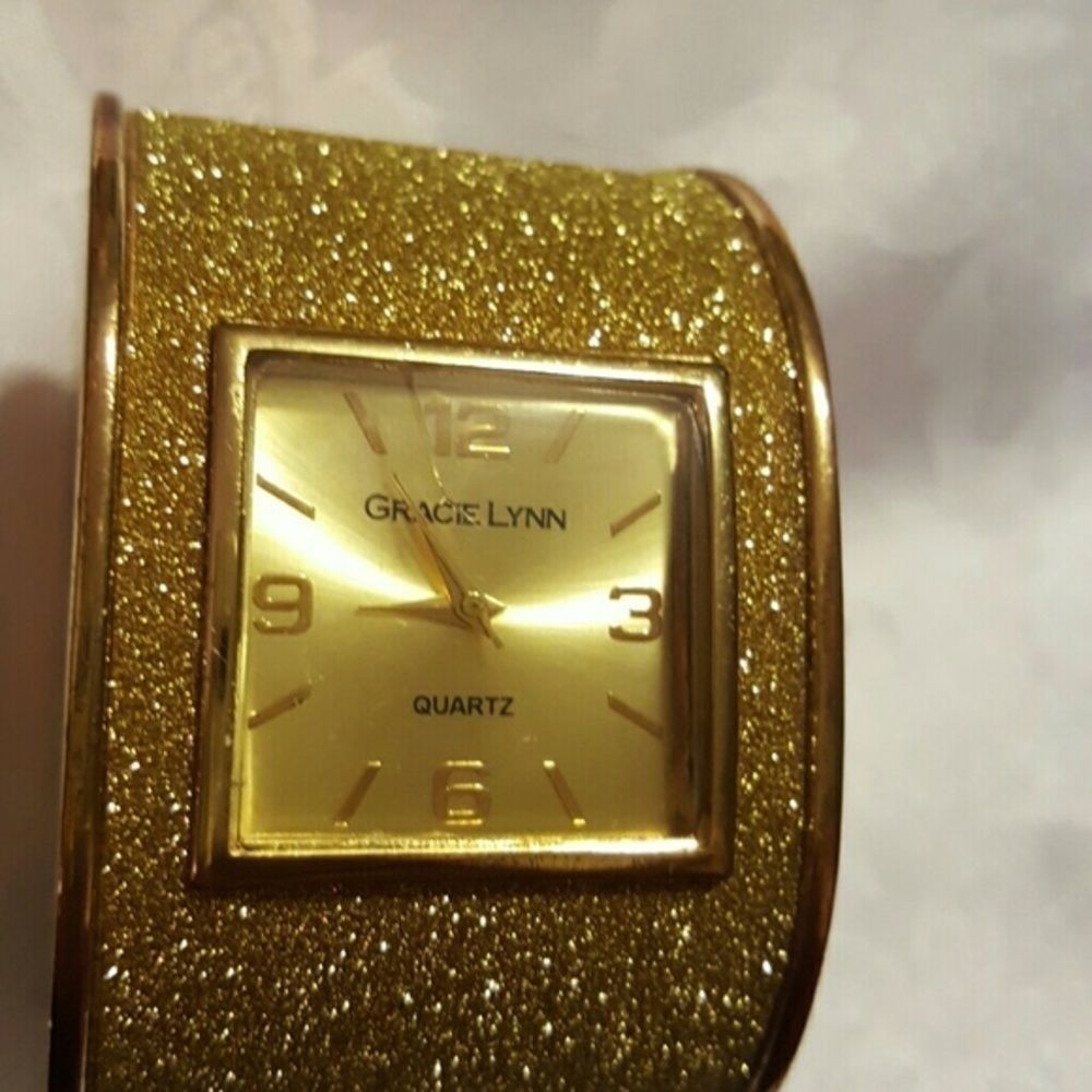 Gracie Lynn Gold Watch - Picture 3 of 3